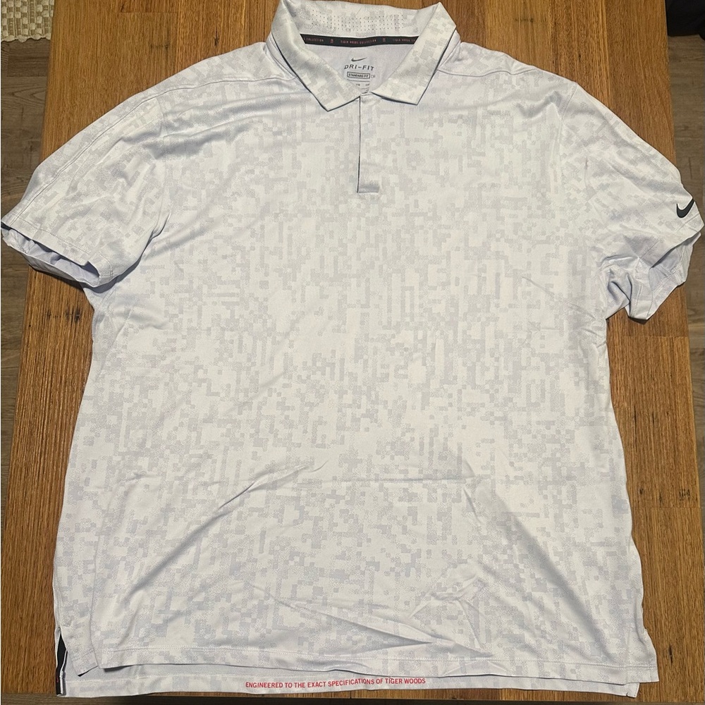 Nike Men's Subtle Pattern Polo Shirt